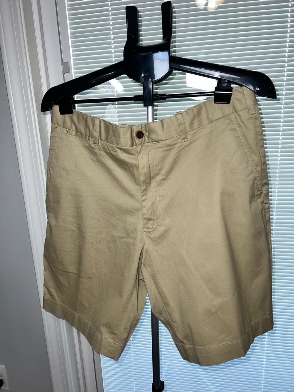 Polo Ralph Lauren Men’s Khaki Flat-Front Cotton Shorts